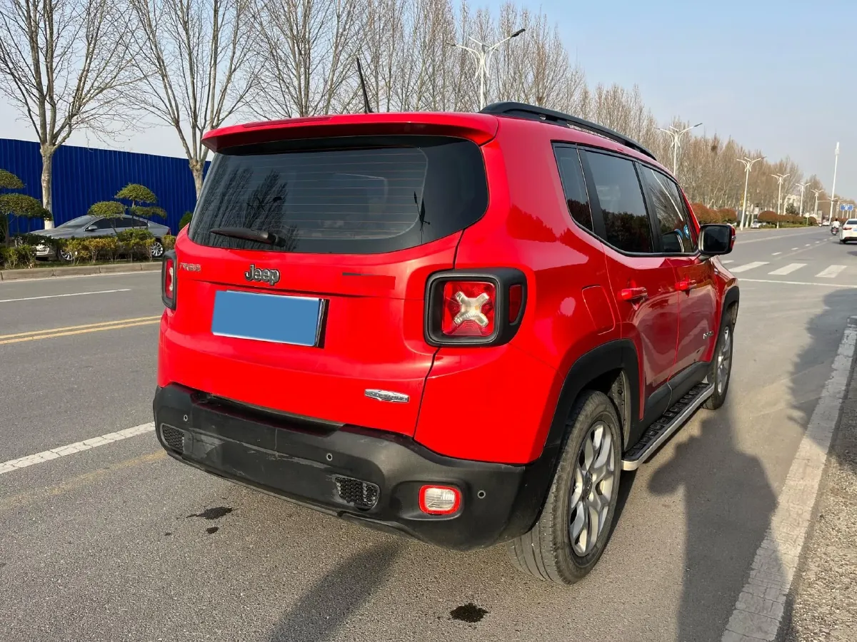 2017 Jeep Renegade 1.4T 150HP L4 7DCT,autocango,china used car exporter,china ev exporter,chinese used car exporter,chinese used ev exporter