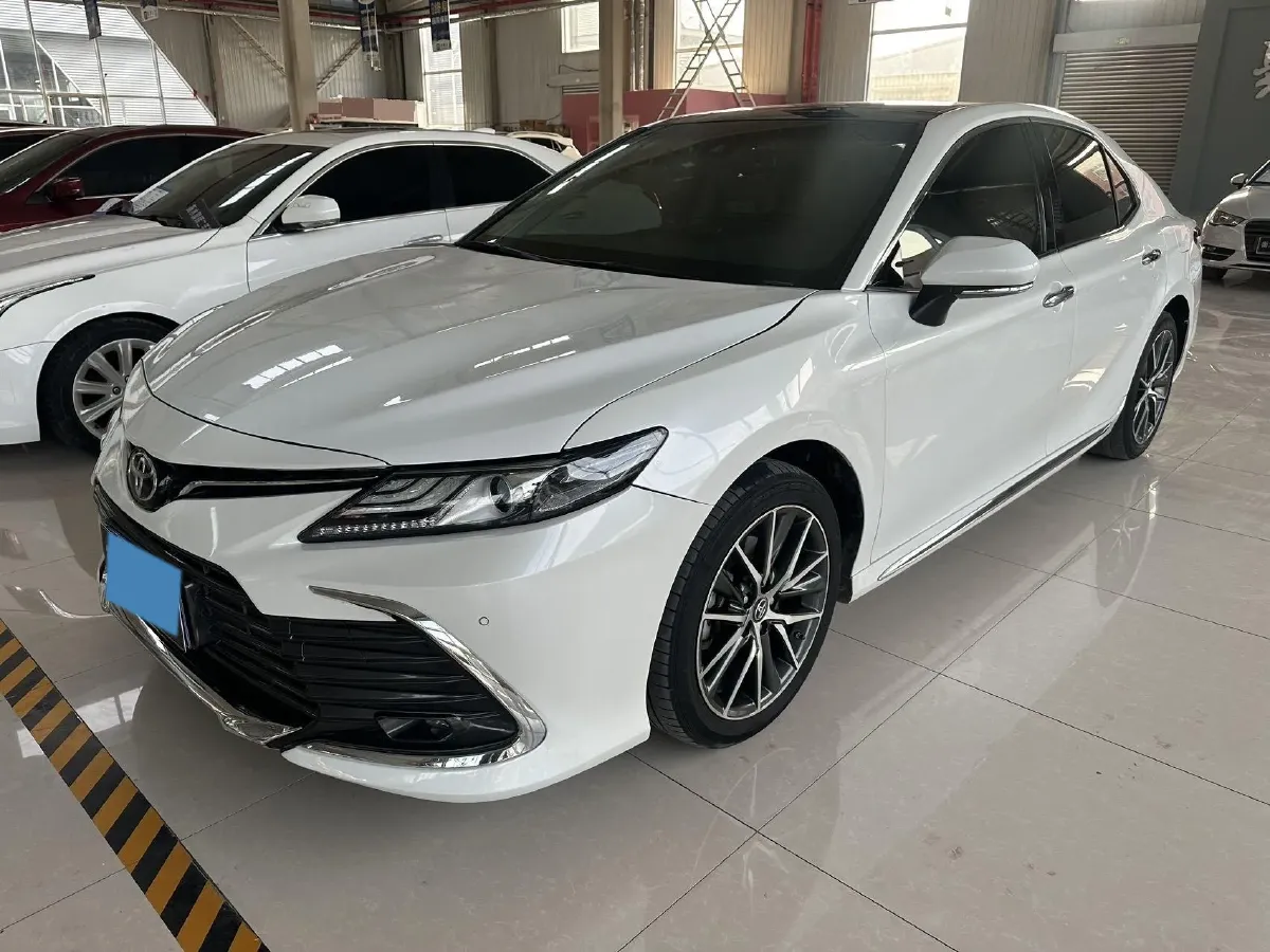 2023 Toyota Camry 2.5L 207HP L4 8AT,autocango,china used car exporter,china ev exporter,chinese used car exporter,chinese used ev exporter