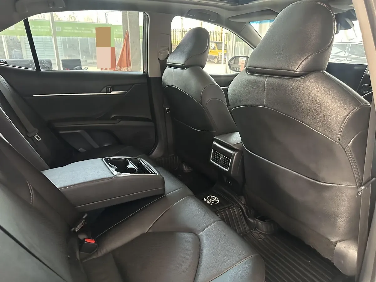 2023 Toyota Camry 2.5L 207HP L4 8AT,autocango,china used car exporter,china ev exporter,chinese used car exporter,chinese used ev exporter