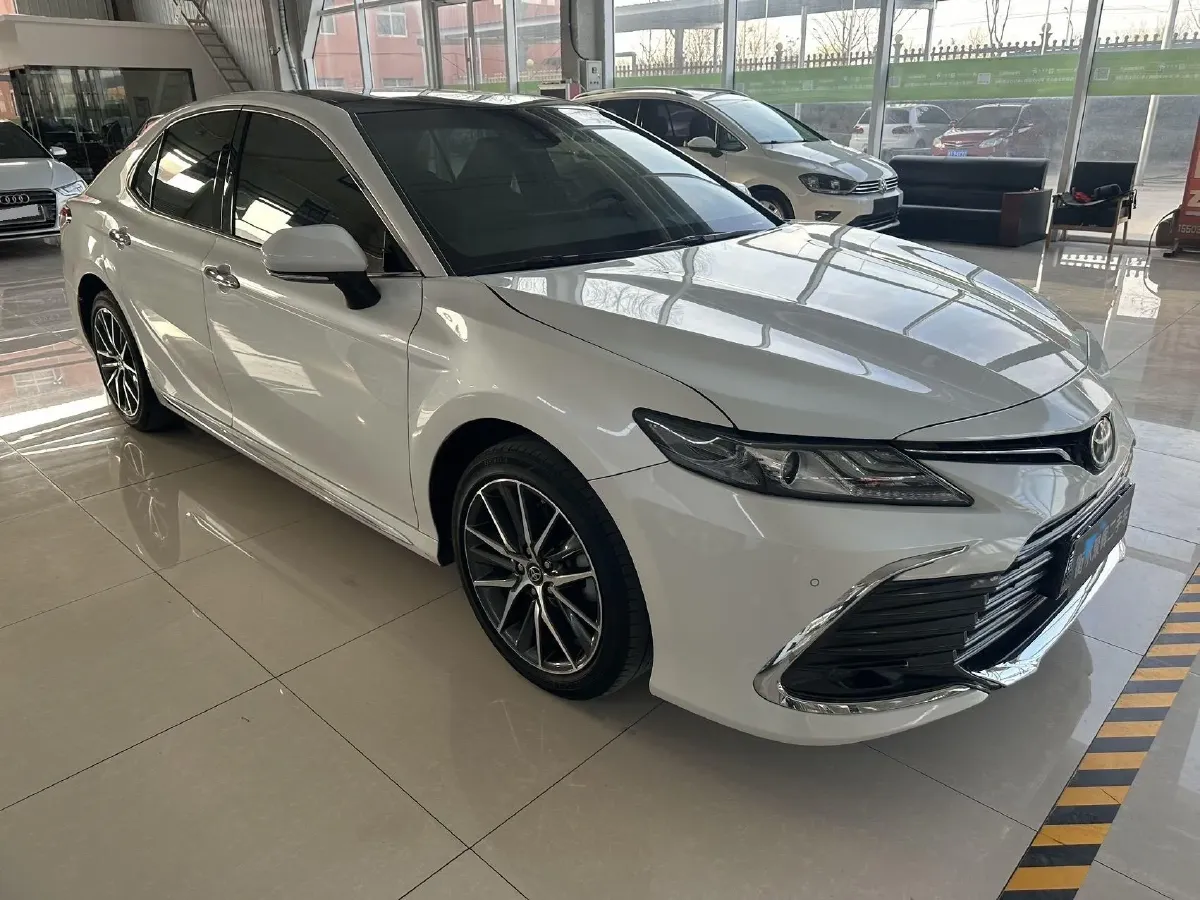 2023 Toyota Camry 2.5L 207HP L4 8AT,autocango,china used car exporter,china ev exporter,chinese used car exporter,chinese used ev exporter