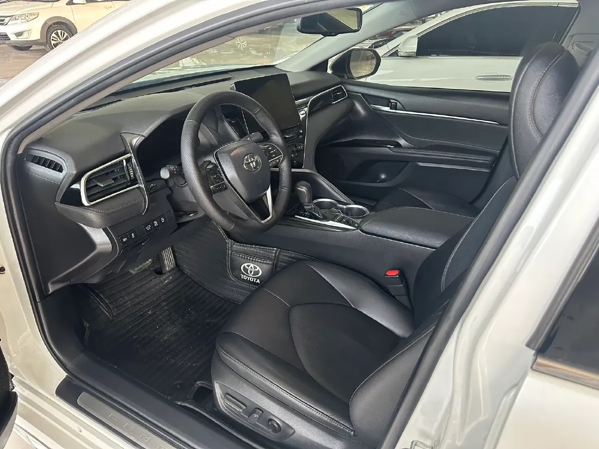 2023 Toyota Camry 2.5L 207HP L4 8AT,autocango,china used car exporter,china ev exporter,chinese used car exporter,chinese used ev exporter