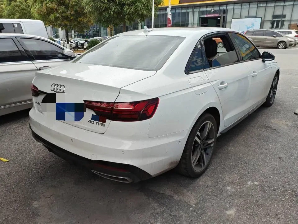 2022 Audi A4L 2.0T 190HP L4 7DCT,autocango,china used car exporter,china ev exporter,chinese used car exporter,chinese used ev exporter