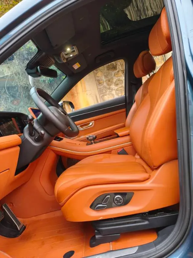 2024 AITO AITO M7 1.5T 152HP L4 REEV 42KWH,autocango,china used car exporter,china ev exporter,chinese used car exporter,chinese used ev exporter