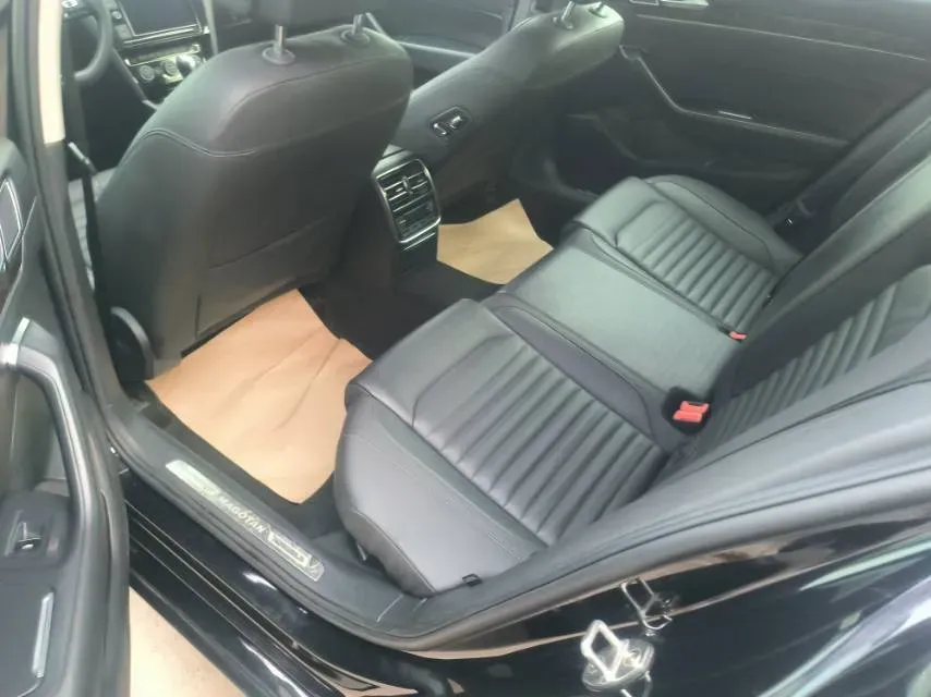 2019 Volkswagen Magotan 2.0T 186HP L4 7DCT,autocango,china used car exporter,china ev exporter,chinese used car exporter,chinese used ev exporter