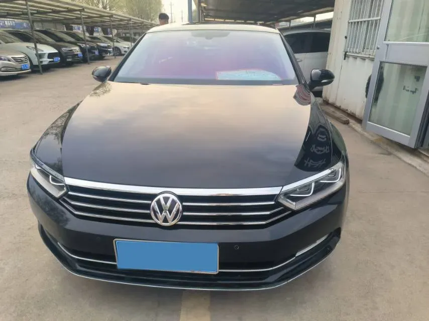 2019 Volkswagen Magotan 2.0T 186HP L4 7DCT,autocango,china used car exporter,china ev exporter,chinese used car exporter,chinese used ev exporter