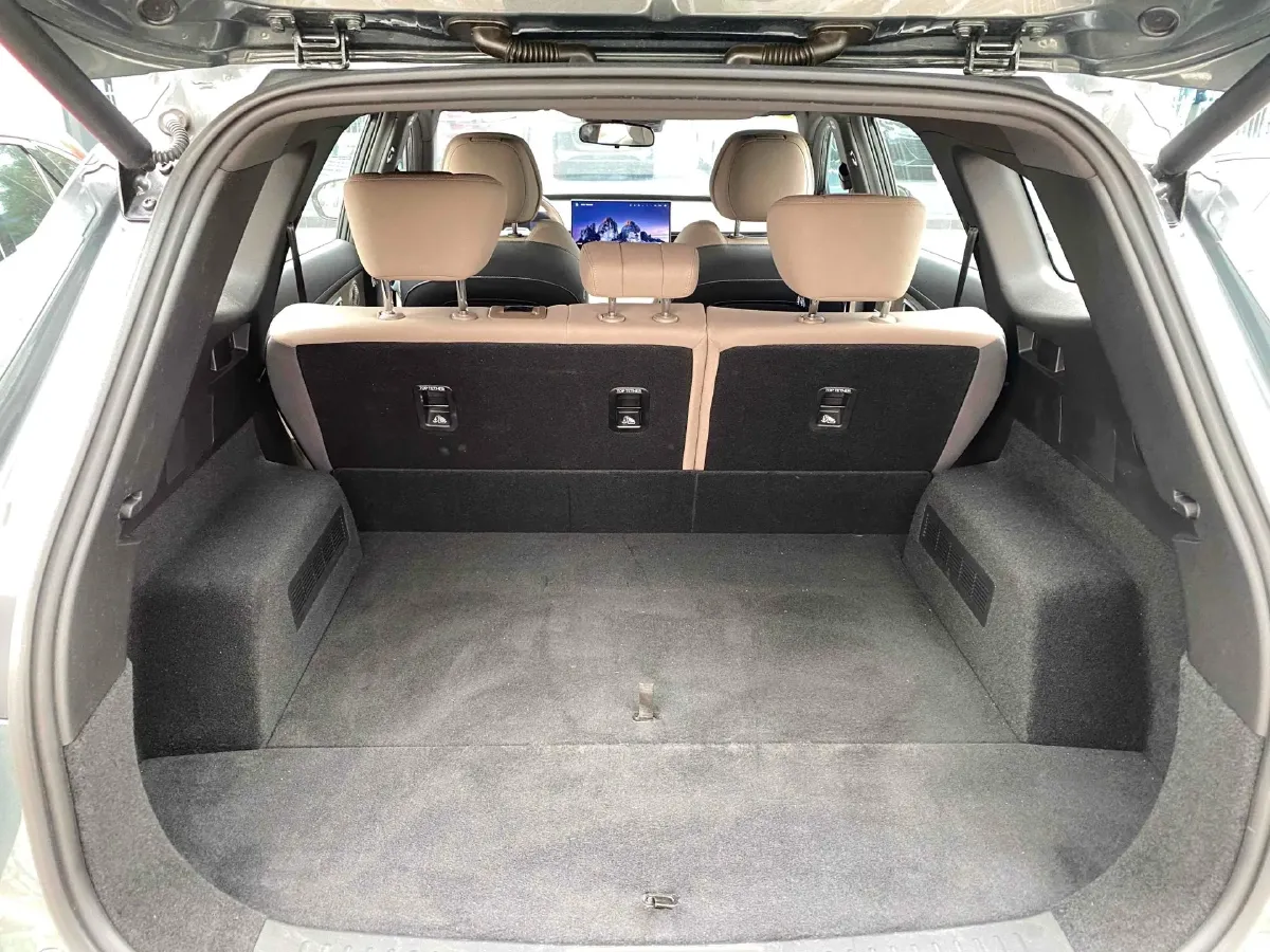 2025 Chery Tiggo 8 Plus 1.6T 197HP L4 7DCT,autocango,china used car exporter,china ev exporter,chinese used car exporter,chinese used ev exporter