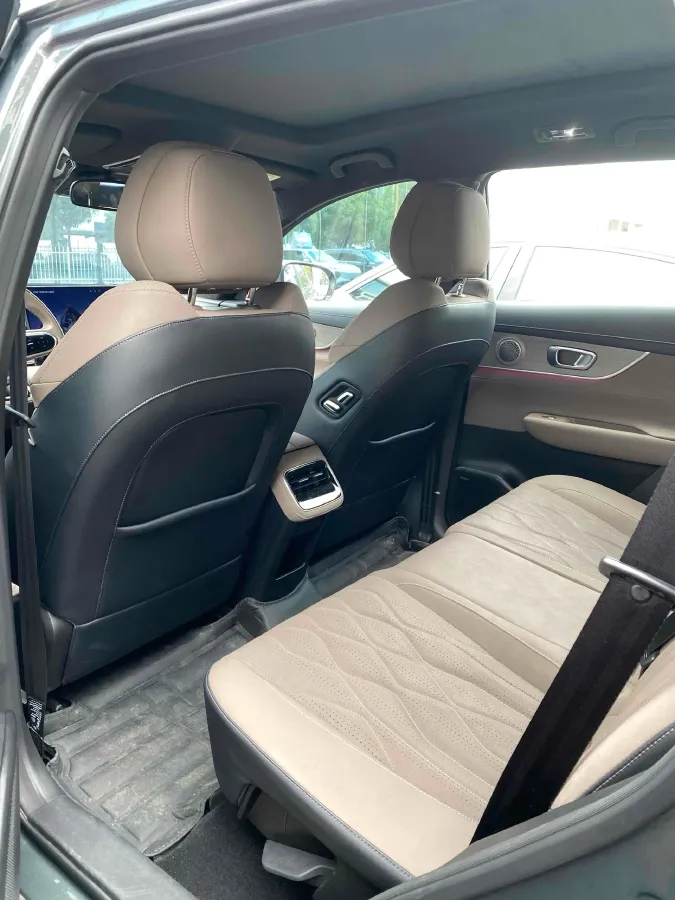 2025 Chery Tiggo 8 Plus 1.6T 197HP L4 7DCT,autocango,china used car exporter,china ev exporter,chinese used car exporter,chinese used ev exporter