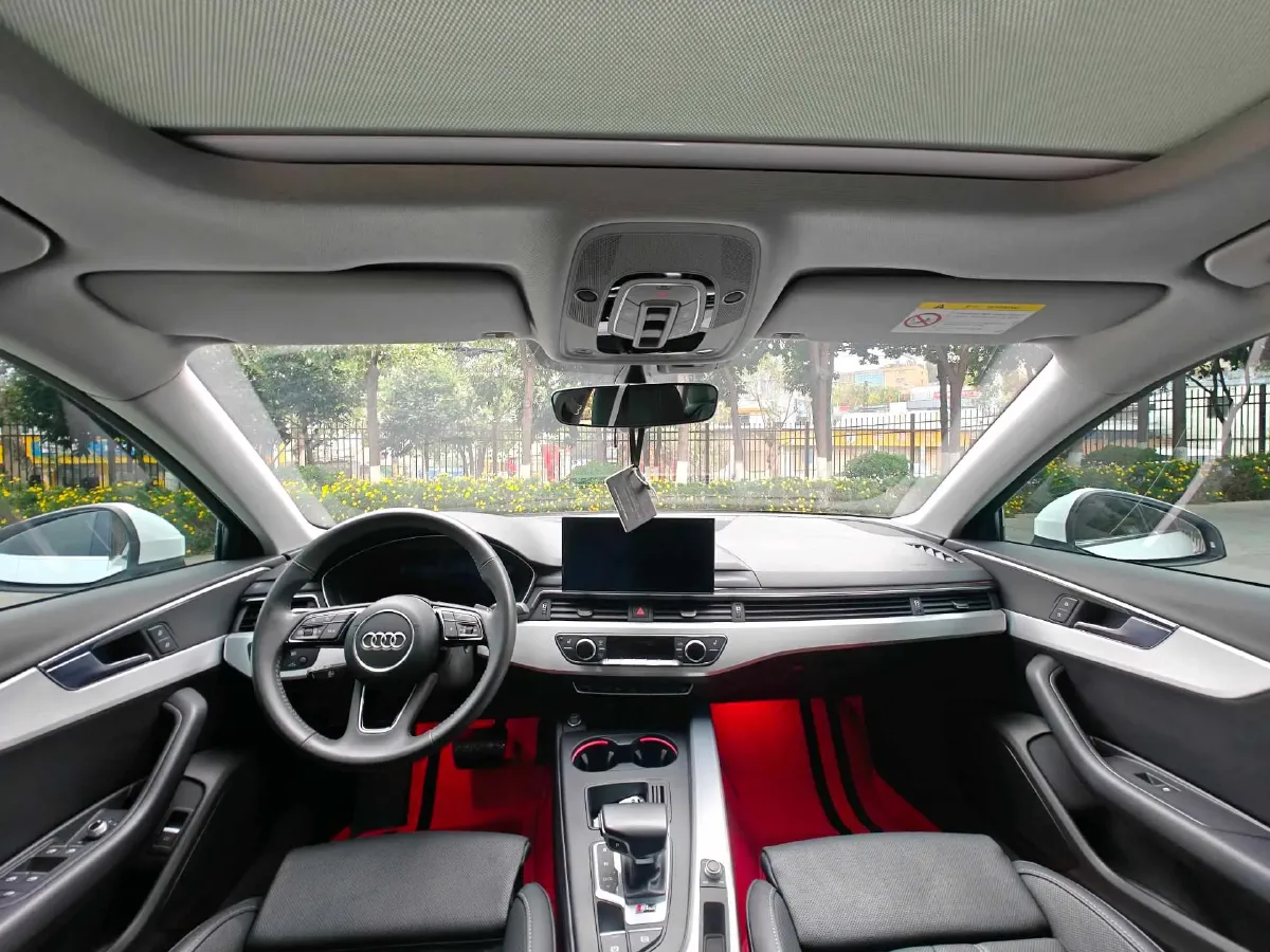 2020 Audi A4L 2.0T 190HP L4 7DCT,autocango,china used car exporter,china ev exporter,chinese used car exporter,chinese used ev exporter