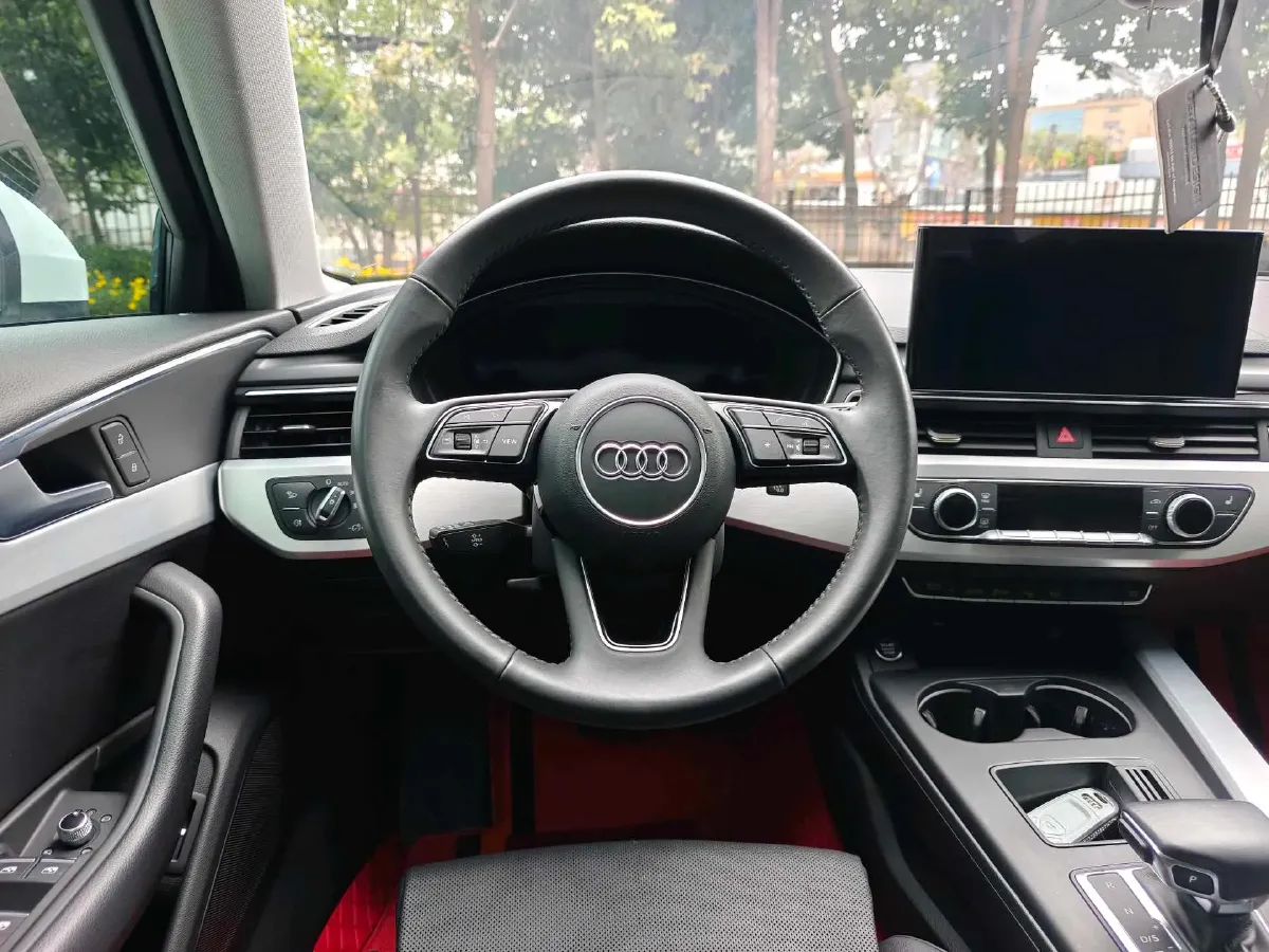 2020 Audi A4L 2.0T 190HP L4 7DCT,autocango,china used car exporter,china ev exporter,chinese used car exporter,chinese used ev exporter
