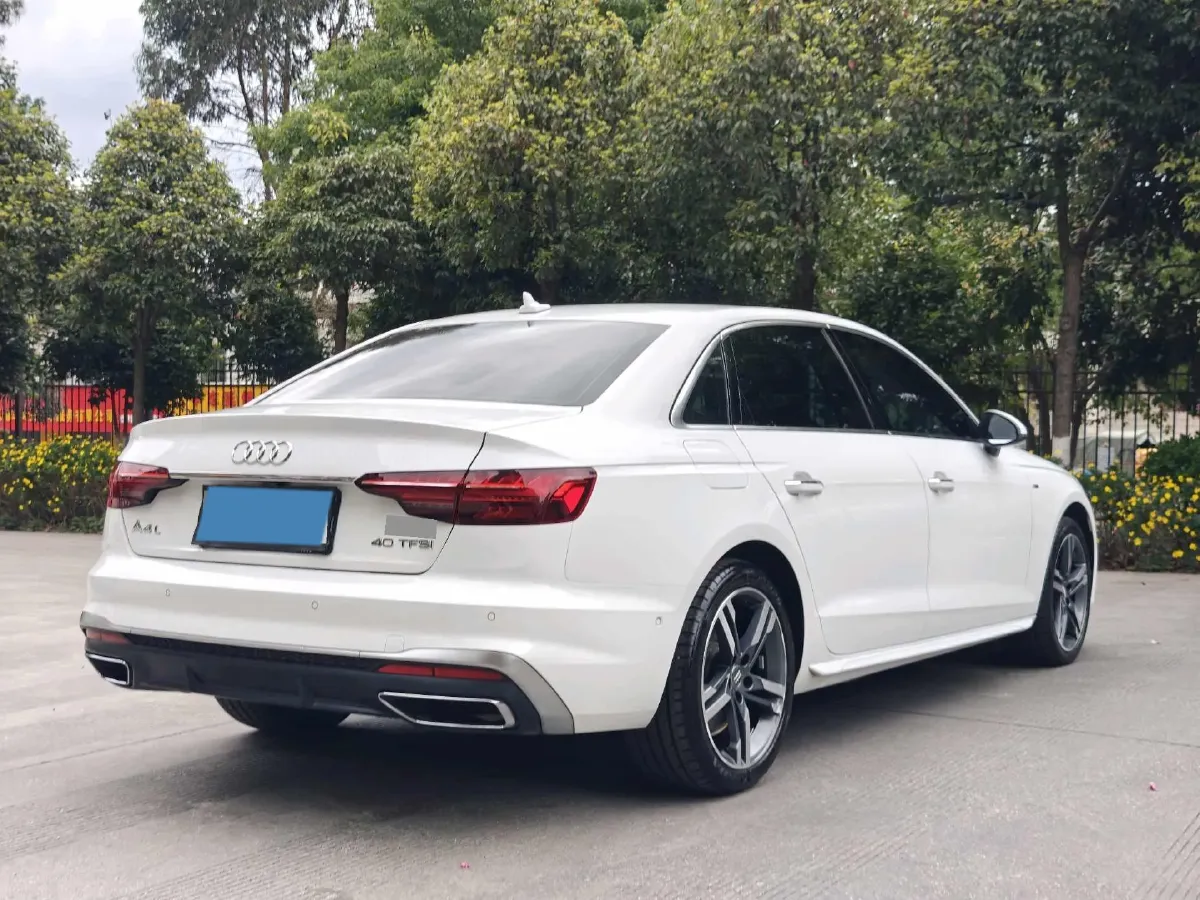 2020 Audi A4L 2.0T 190HP L4 7DCT,autocango,china used car exporter,china ev exporter,chinese used car exporter,chinese used ev exporter
