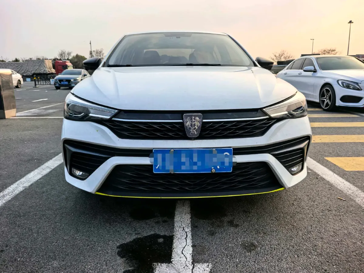 2021 Roewe i5 1.5L 120HP L4 CVT,autocango,china used car exporter,china ev exporter,chinese used car exporter,chinese used ev exporter