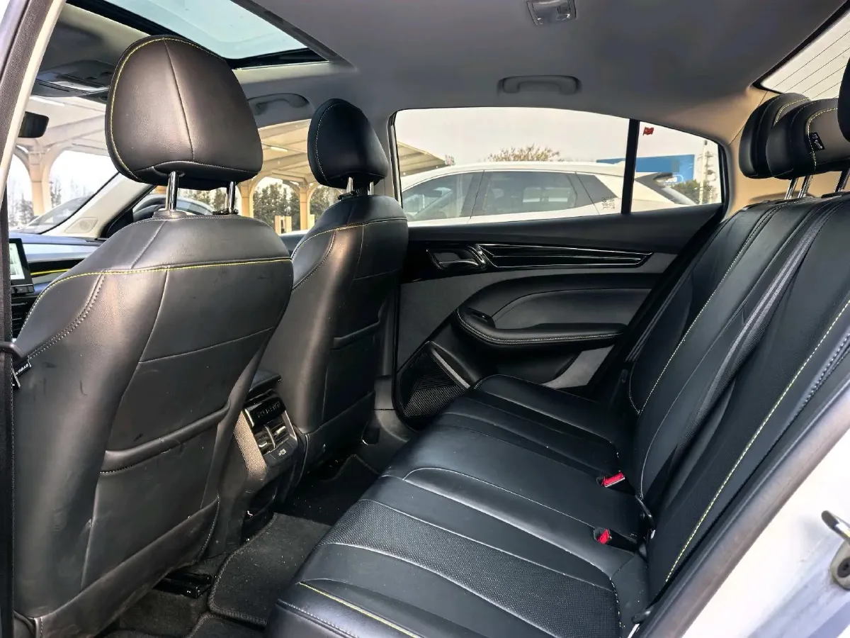 2021 Roewe i5 1.5L 120HP L4 CVT,autocango,china used car exporter,china ev exporter,chinese used car exporter,chinese used ev exporter