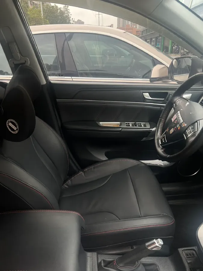 2019 Haval M6 1.5T 150HP L4 7DCT,autocango,china used car exporter,china ev exporter,chinese used car exporter,chinese used ev exporter