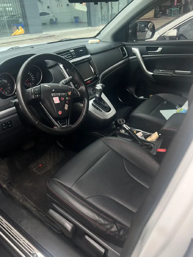 2019 Haval M6 1.5T 150HP L4 7DCT,autocango,china used car exporter,china ev exporter,chinese used car exporter,chinese used ev exporter