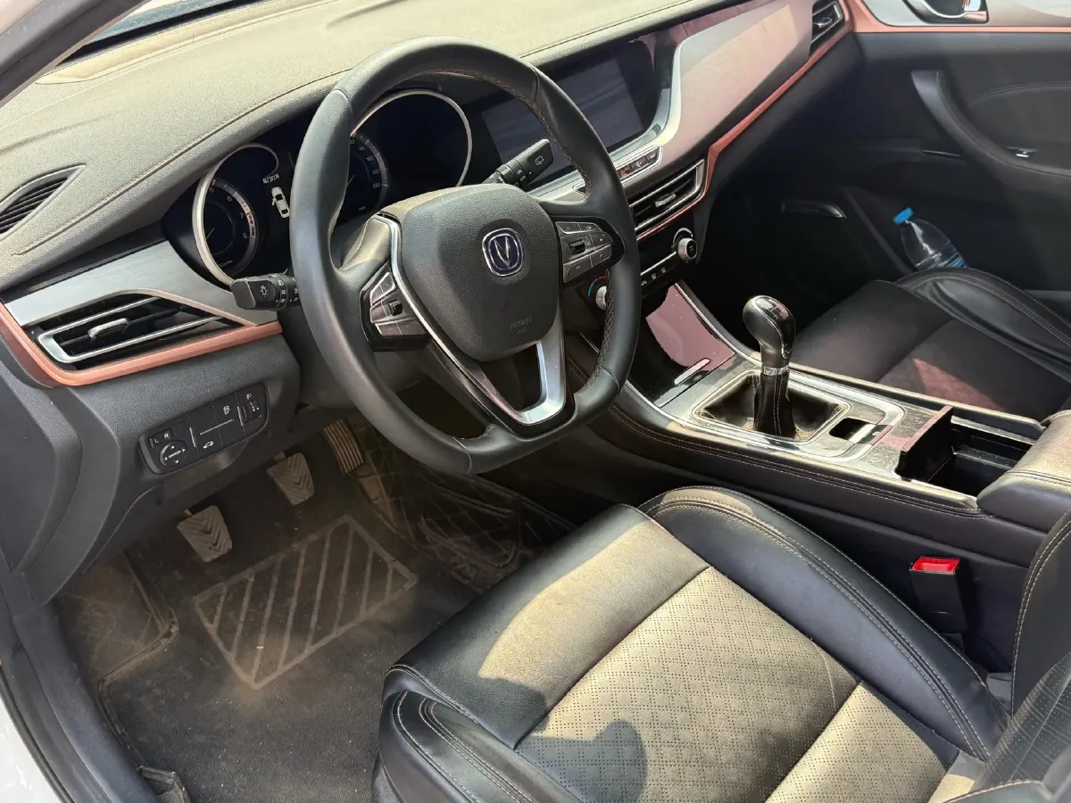 2018 ChangAn Eado XT 1.6L 128HP L4 5MT,autocango,china used car exporter,china ev exporter,chinese used car exporter,chinese used ev exporter