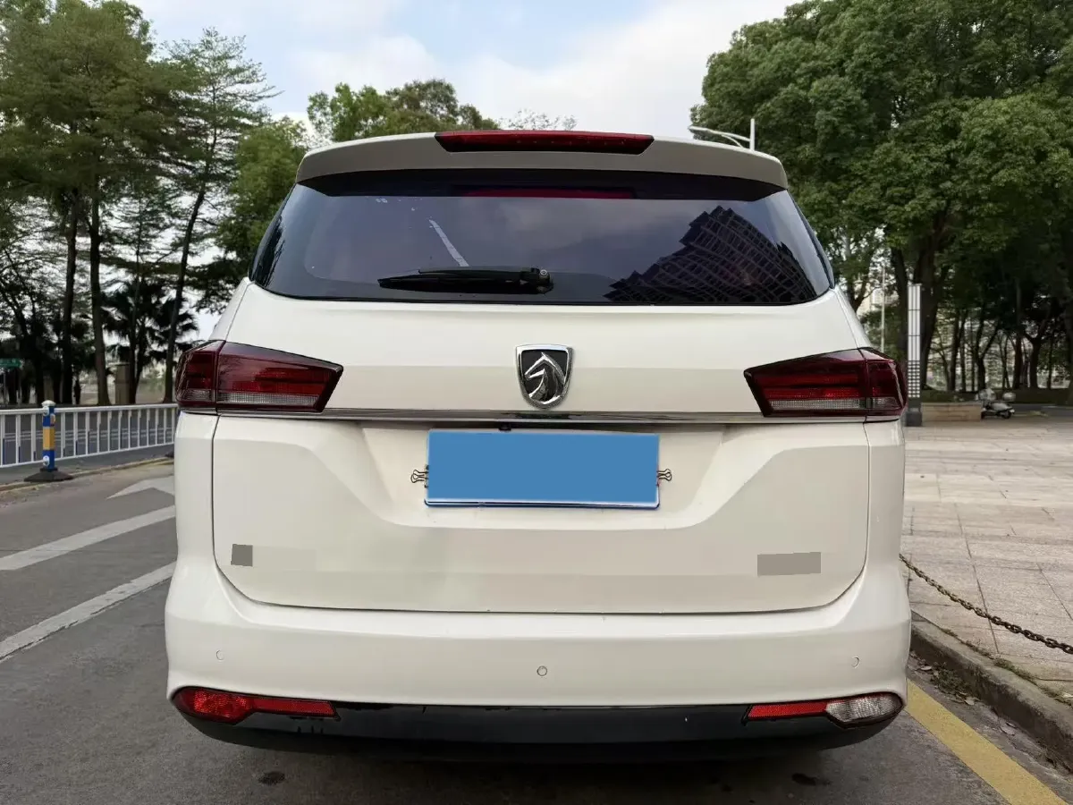 2018 BaoJun 360 1.5L 112HP L4 6MT,autocango,china used car exporter,china ev exporter,chinese used car exporter,chinese used ev exporter