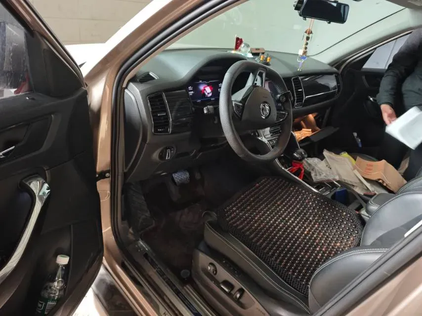 2021 Skoda Kodiak 2.0T 186HP L4 7DCT,autocango,china used car exporter,china ev exporter,chinese used car exporter,chinese used ev exporter