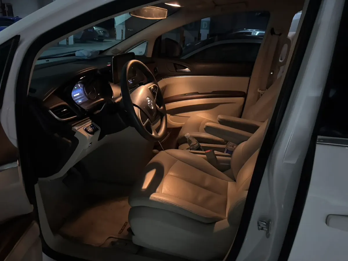 2021 Buick GL8 2.0T 237HP L4 9AT,autocango,china used car exporter,china ev exporter,chinese used car exporter,chinese used ev exporter