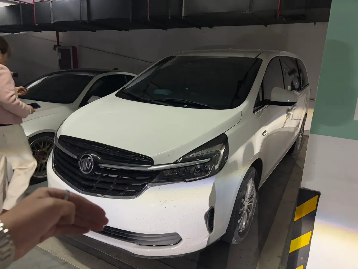 2021 Buick GL8 2.0T 237HP L4 9AT,autocango,china used car exporter,china ev exporter,chinese used car exporter,chinese used ev exporter