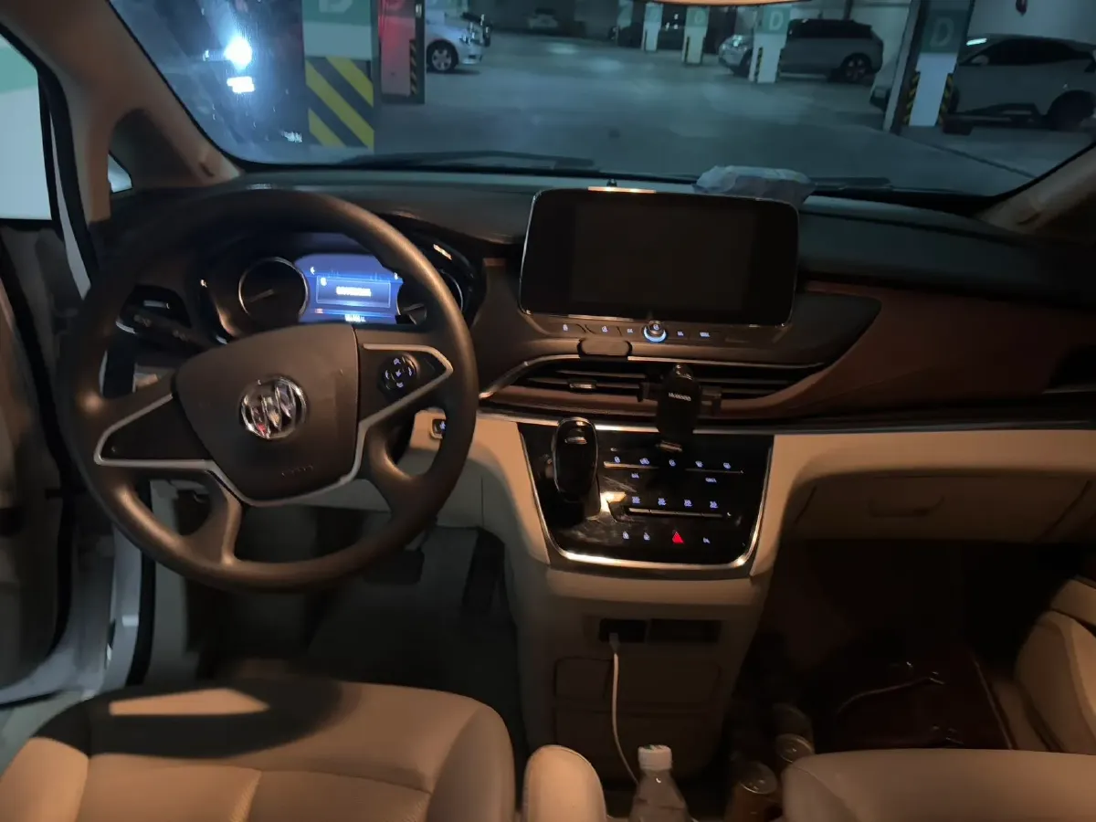 2021 Buick GL8 2.0T 237HP L4 9AT,autocango,china used car exporter,china ev exporter,chinese used car exporter,chinese used ev exporter