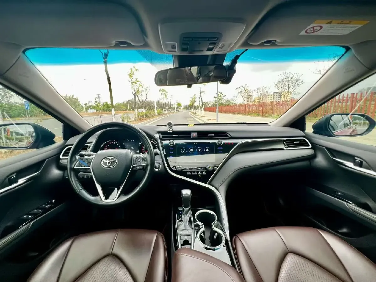 2019 Toyota Camry 2.0L 178HP L4 CVT,autocango,china used car exporter,china ev exporter,chinese used car exporter,chinese used ev exporter