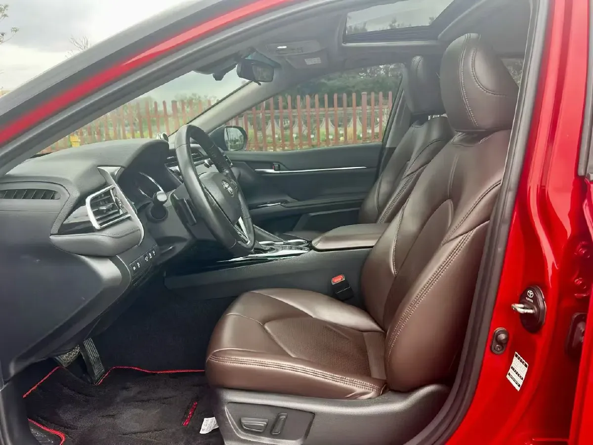 2019 Toyota Camry 2.0L 178HP L4 CVT,autocango,china used car exporter,china ev exporter,chinese used car exporter,chinese used ev exporter