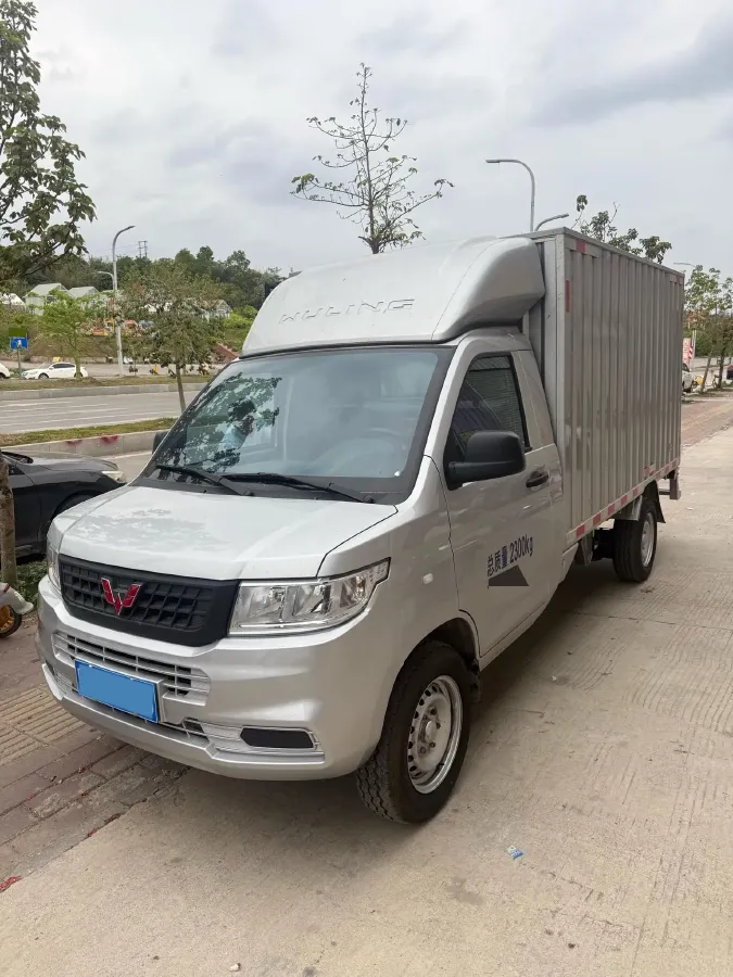 2023 WuLing RongGuang New Truck 2.0L 136HP L4 5MT,autocango,china used car exporter,china ev exporter,chinese used car exporter,chinese used ev exporter