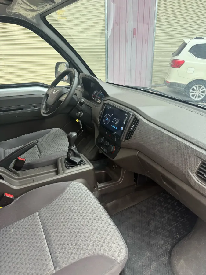 2023 WuLing RongGuang New Truck 2.0L 136HP L4 5MT,autocango,china used car exporter,china ev exporter,chinese used car exporter,chinese used ev exporter