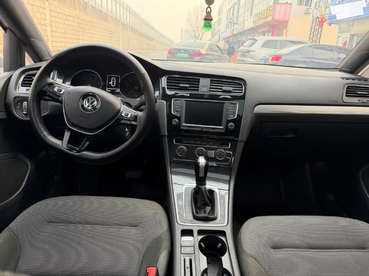 2020 Volkswagen Golf 1.4T 150HP L4 7DCT,autocango,china used car exporter,china ev exporter,chinese used car exporter,chinese used ev exporter