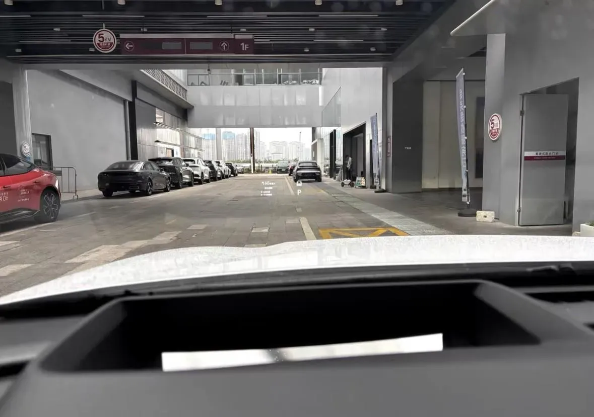 2025 Geely Galaxy Starshine 8 1.5T 163HP L4 3DHT PHEV 27.69KWH,autocango,china used car exporter,china ev exporter,chinese used car exporter,chinese used ev exporter