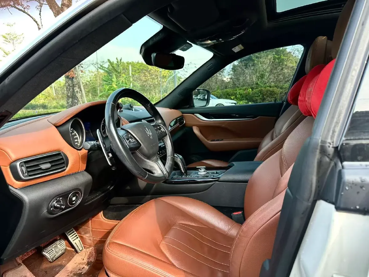 2019 Maserati Levante 3.0T 350HP V6 8AT,autocango,china used car exporter,china ev exporter,chinese used car exporter,chinese used ev exporter