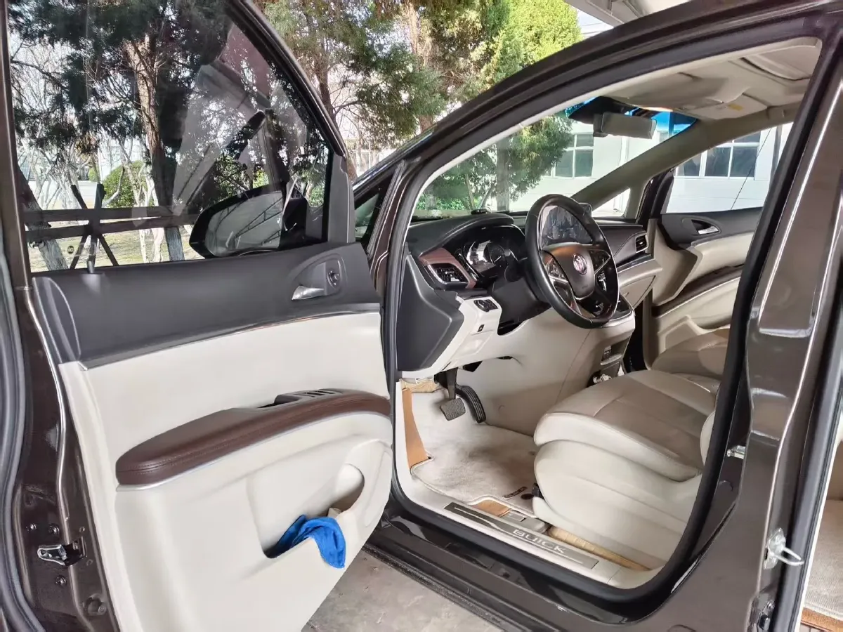 2021 Buick GL8 2.0T 237HP L4 9AT,autocango,china used car exporter,china ev exporter,chinese used car exporter,chinese used ev exporter