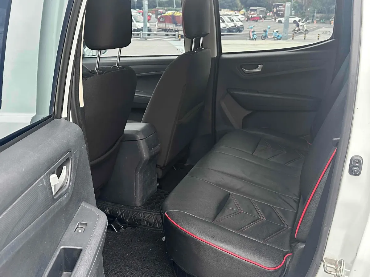 2018 Isuzu Jim 2.8T 116HP L4 5MT,autocango,china used car exporter,china ev exporter,chinese used car exporter,chinese used ev exporter