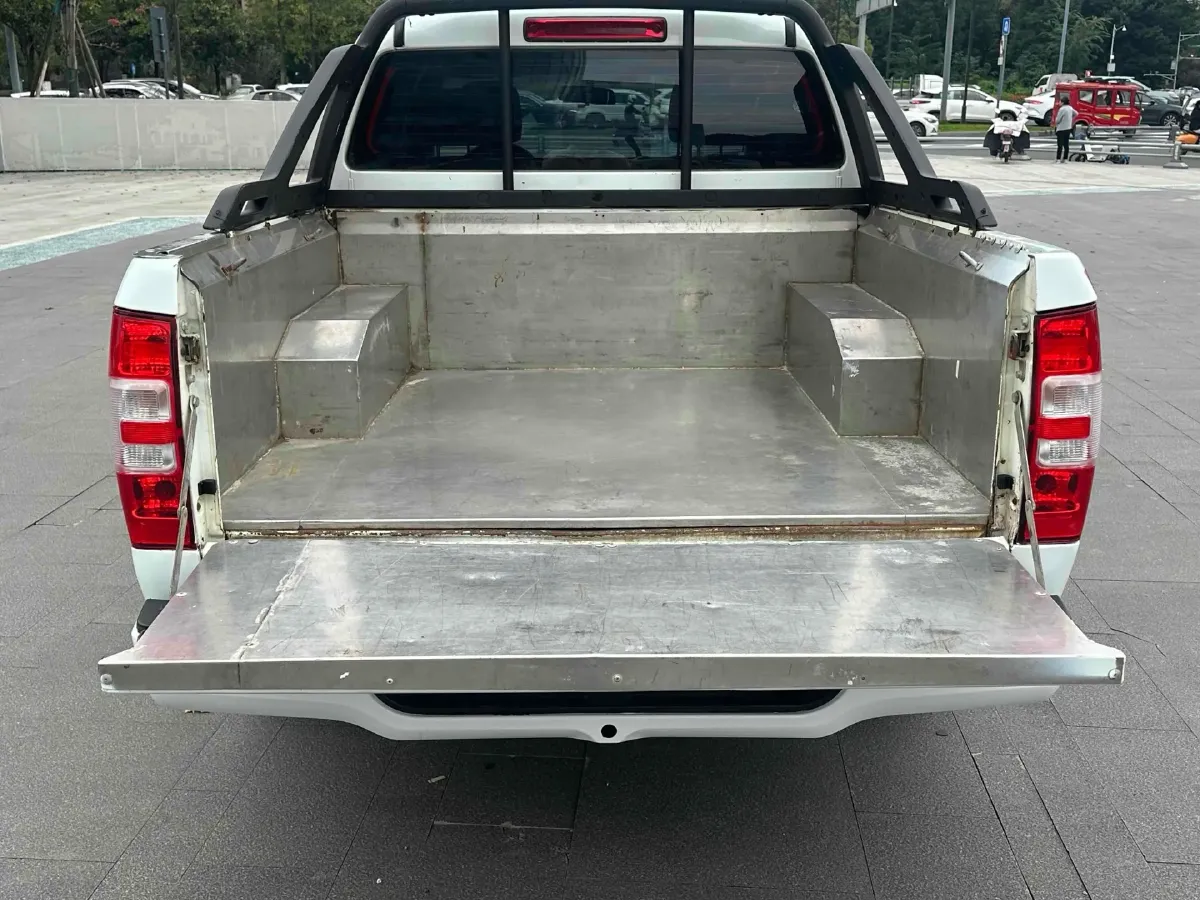 2018 Isuzu Jim 2.8T 116HP L4 5MT,autocango,china used car exporter,china ev exporter,chinese used car exporter,chinese used ev exporter