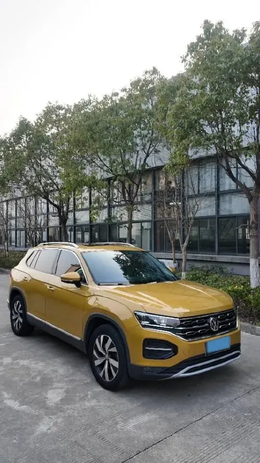 2019 Jeep Cherokee 2.0T 234HP L4 9AT,autocango,china used car exporter,china ev exporter,chinese used car exporter,chinese used ev exporter