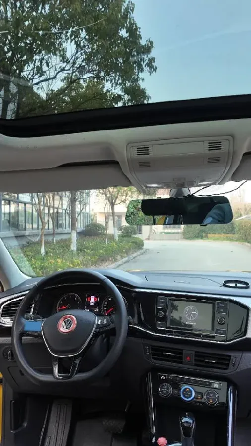 2019 Jeep Cherokee 2.0T 234HP L4 9AT,autocango,china used car exporter,china ev exporter,chinese used car exporter,chinese used ev exporter