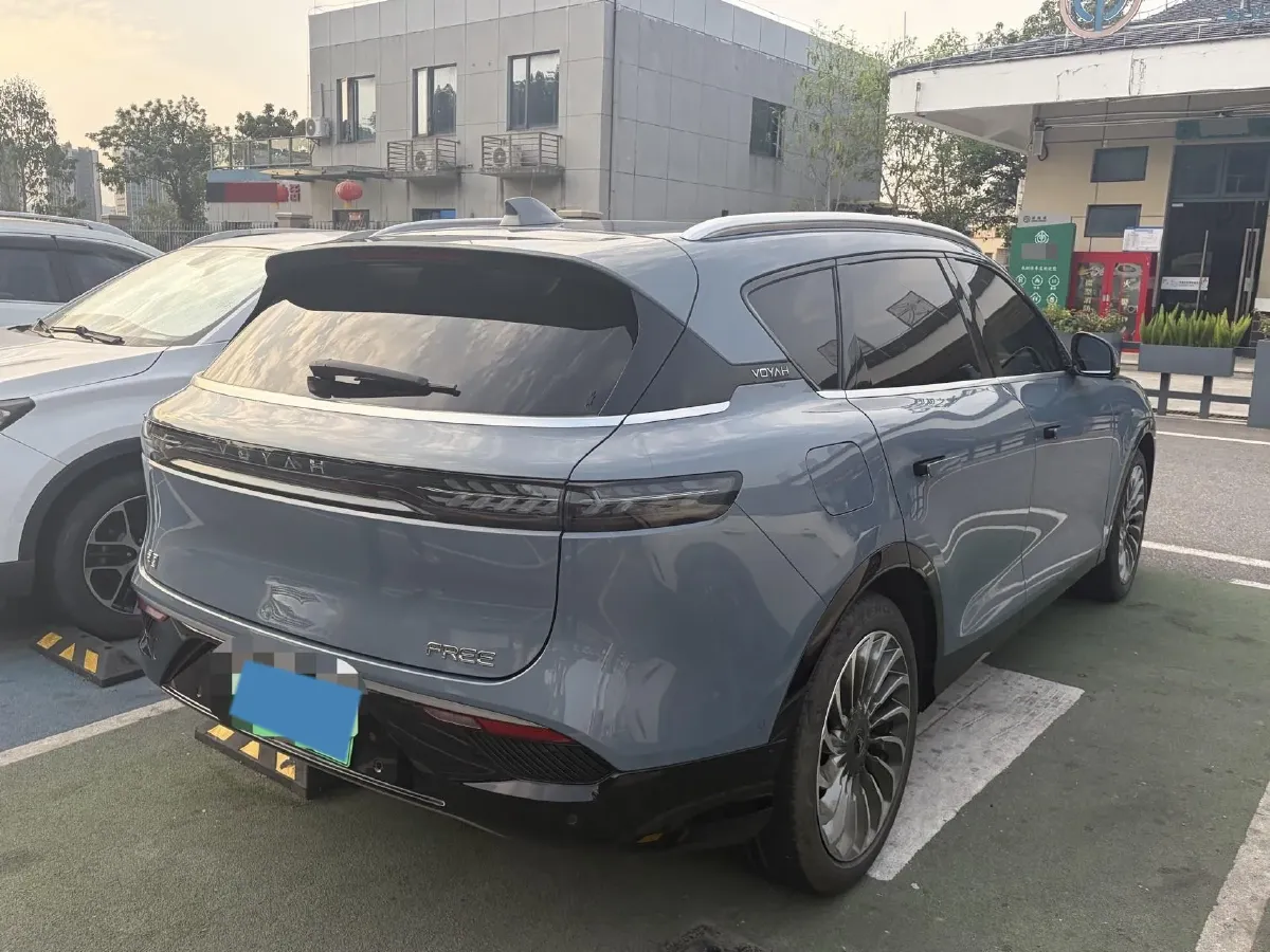 2021 Voyah FREE Range Extended 109HP REEV 33KWH,autocango,china used car exporter,china ev exporter,chinese used car exporter,chinese used ev exporter