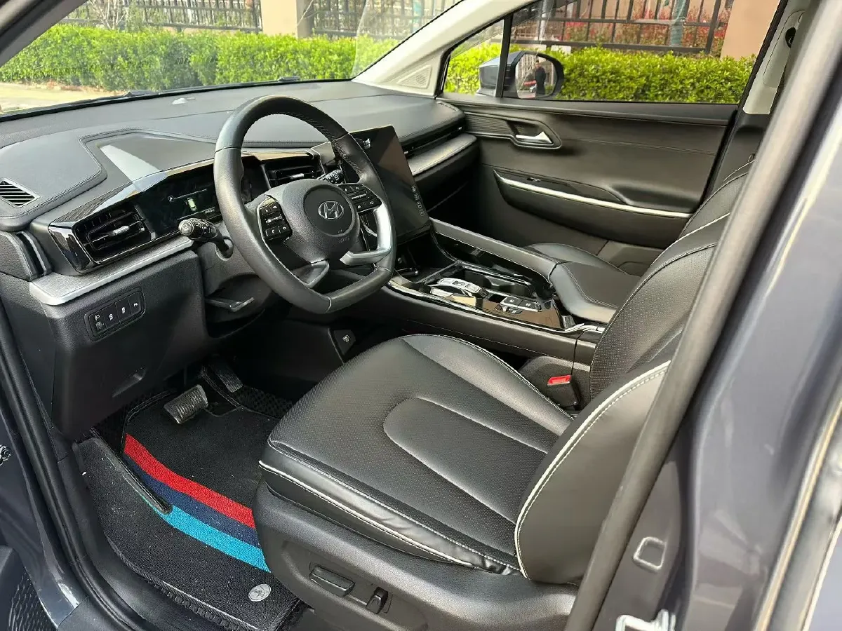 2021 Hyundai Custo 1.5T 170HP L4 8AT,autocango,china used car exporter,china ev exporter,chinese used car exporter,chinese used ev exporter