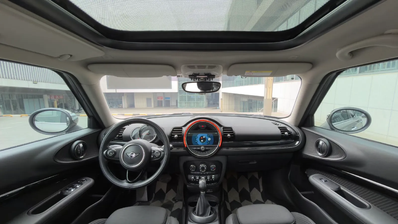 2018 Infiniti QX30 1.6T 156HP L4 7DCT,autocango,china used car exporter,china ev exporter,chinese used car exporter,chinese used ev exporter