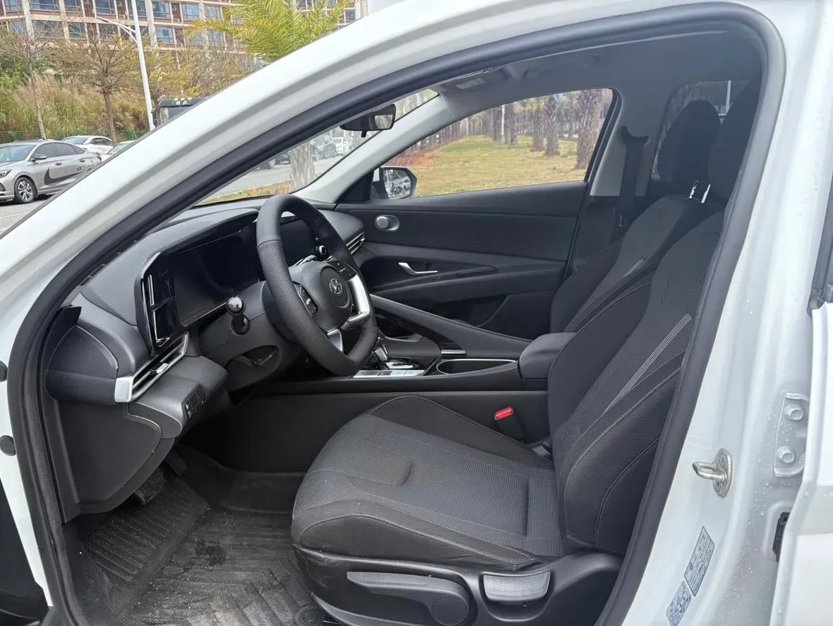 2022 Hyundai Elantra 1.5L 115HP L4 CVT,autocango,china used car exporter,china ev exporter,chinese used car exporter,chinese used ev exporter