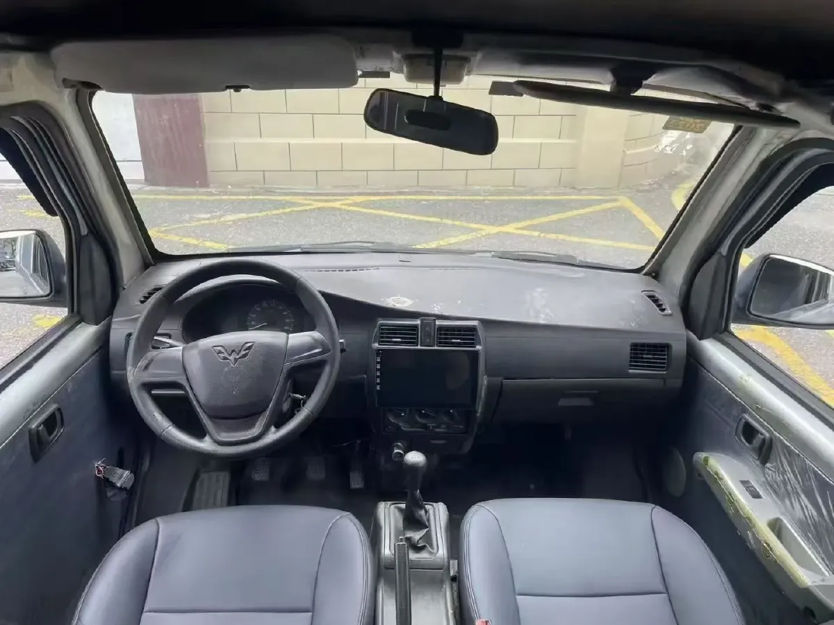 2019 WuLing RongGuang 1.5L 107HP L4 5MT,autocango,china used car exporter,china ev exporter,chinese used car exporter,chinese used ev exporter