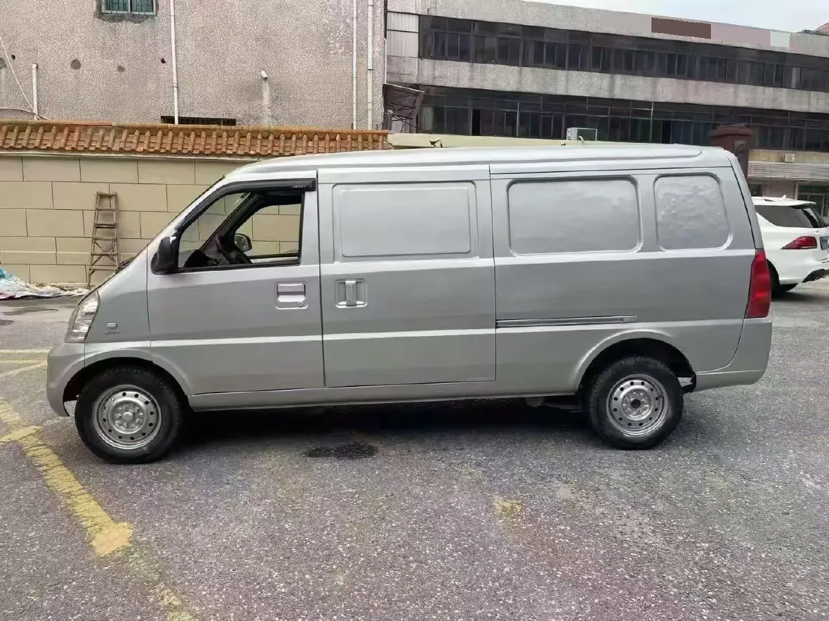 2019 WuLing RongGuang 1.5L 107HP L4 5MT,autocango,china used car exporter,china ev exporter,chinese used car exporter,chinese used ev exporter