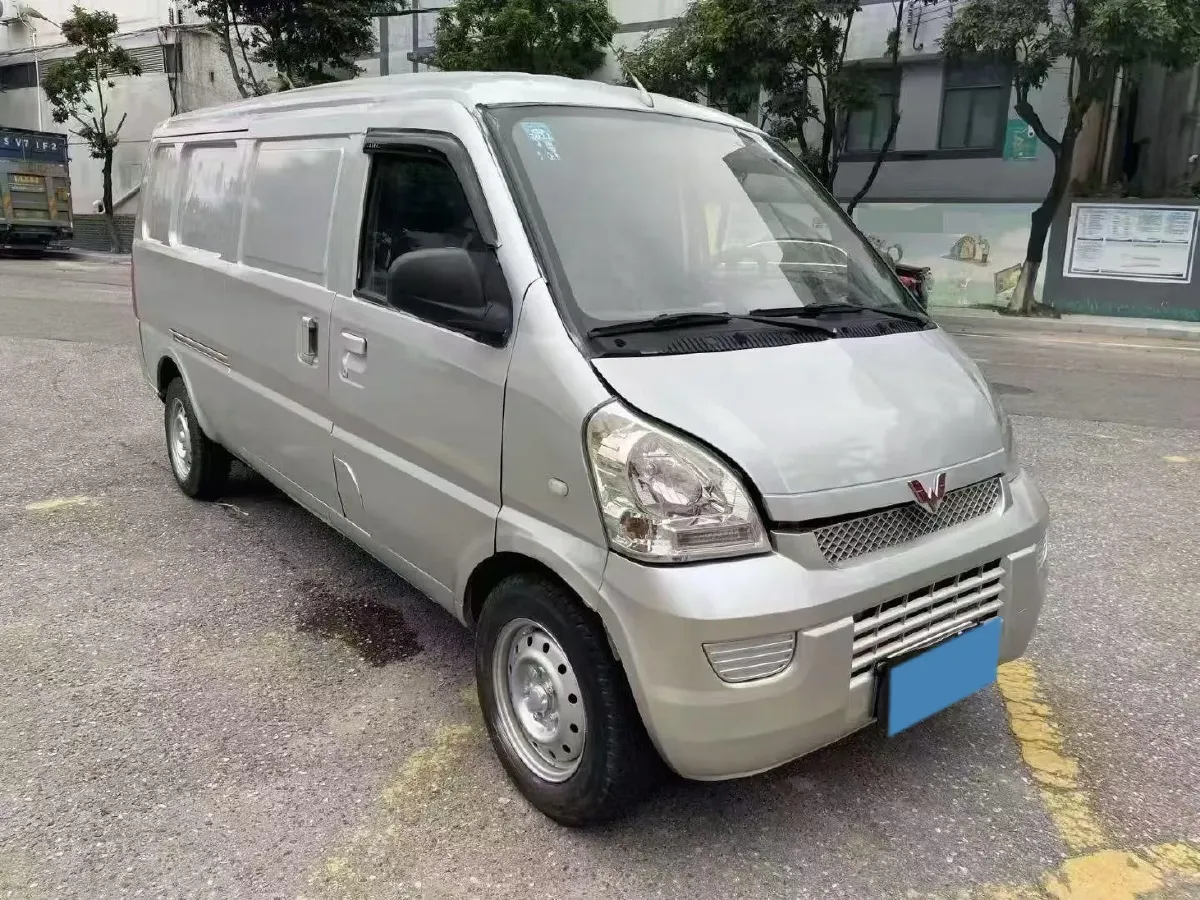 2019 WuLing RongGuang 1.5L 107HP L4 5MT,autocango,china used car exporter,china ev exporter,chinese used car exporter,chinese used ev exporter