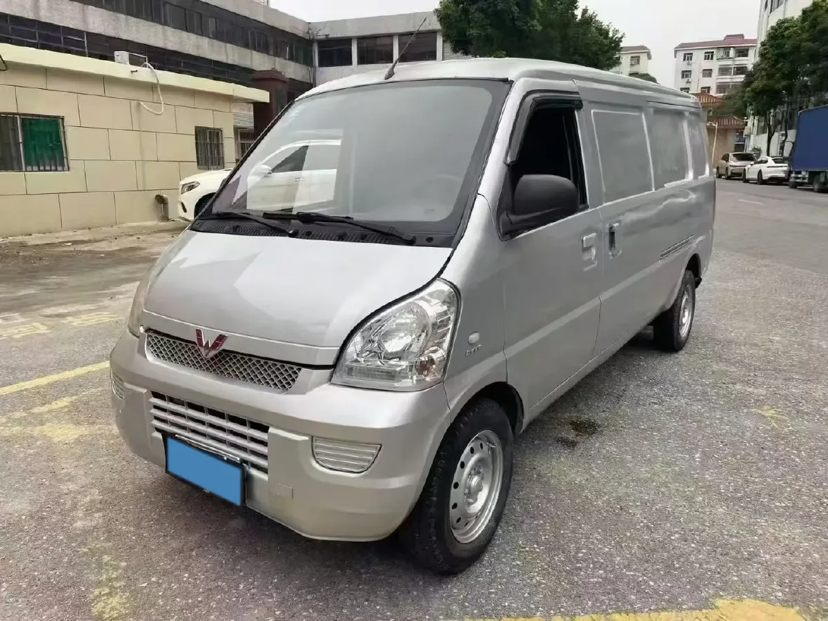 2019 WuLing RongGuang 1.5L 107HP L4 5MT,autocango,china used car exporter,china ev exporter,chinese used car exporter,chinese used ev exporter