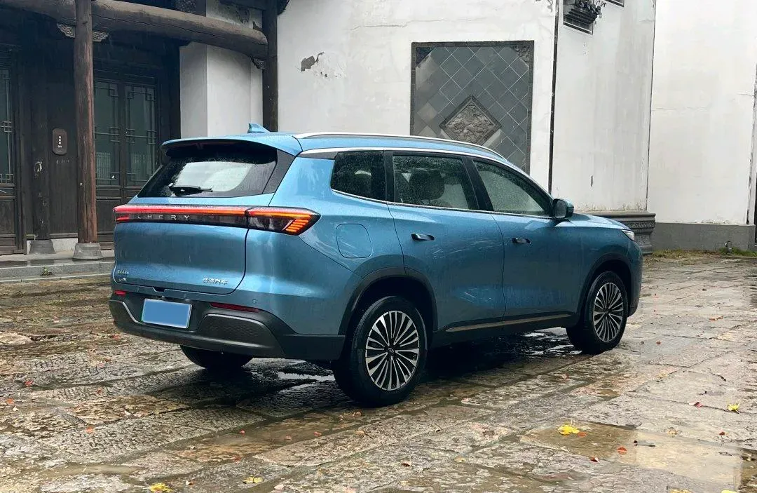 2025 Chery Tiggo 8 Plus 1.6T 197HP L4 7DCT,autocango,china used car exporter,china ev exporter,chinese used car exporter,chinese used ev exporter