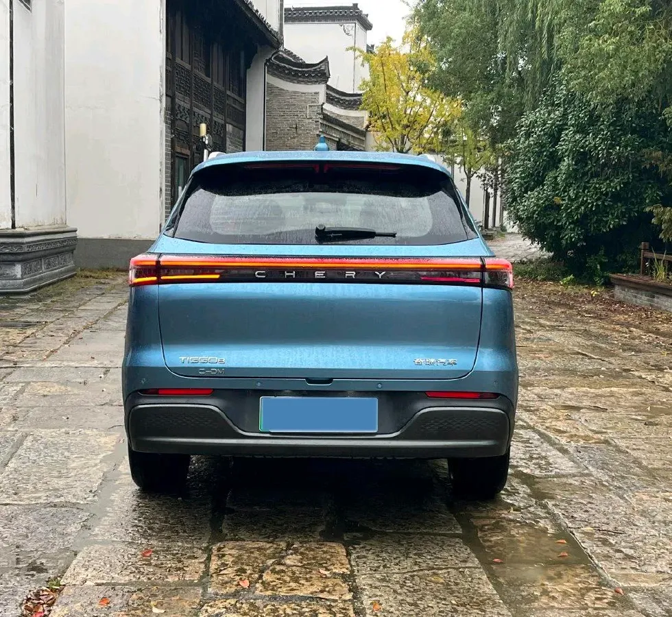 2025 Chery Tiggo 8 Plus 1.6T 197HP L4 7DCT,autocango,china used car exporter,china ev exporter,chinese used car exporter,chinese used ev exporter