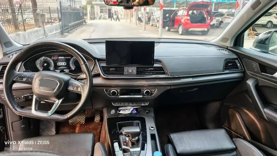 2021 Audi Q5L 2.0T 252HP L4 7DCT,autocango,china used car exporter,china ev exporter,chinese used car exporter,chinese used ev exporter