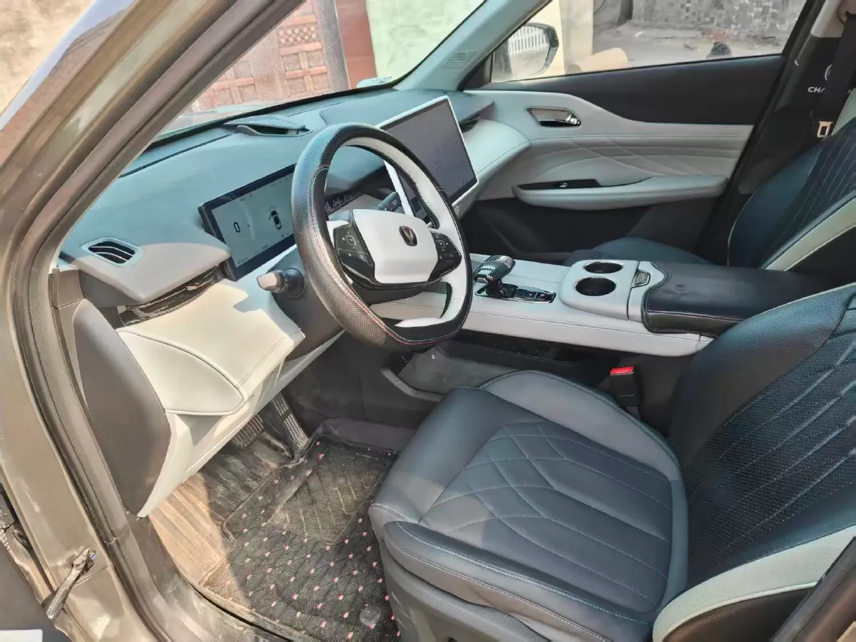 2024 ChangAn UNI-Z 1.5L 98HP L4 E-CVT PHEV 18.4KWH,autocango,china used car exporter,china ev exporter,chinese used car exporter,chinese used ev exporter