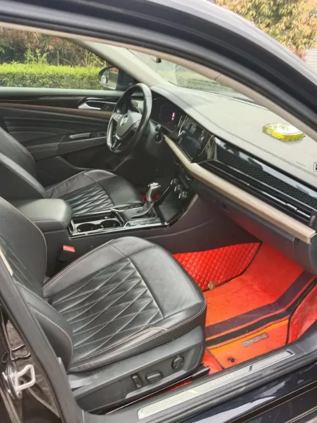 2019 Volvo V40 1.5T 152HP L4 6AT,autocango,china used car exporter,china ev exporter,chinese used car exporter,chinese used ev exporter