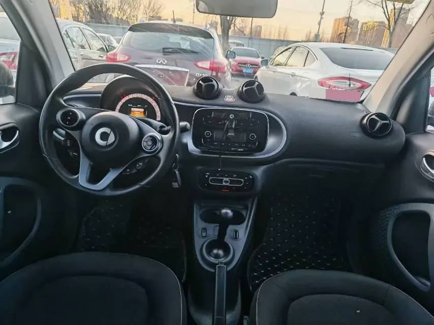 2015 Smart smart fortwo 1.0L 71HP L3 6DCT,autocango,china used car exporter,china ev exporter,chinese used car exporter,chinese used ev exporter